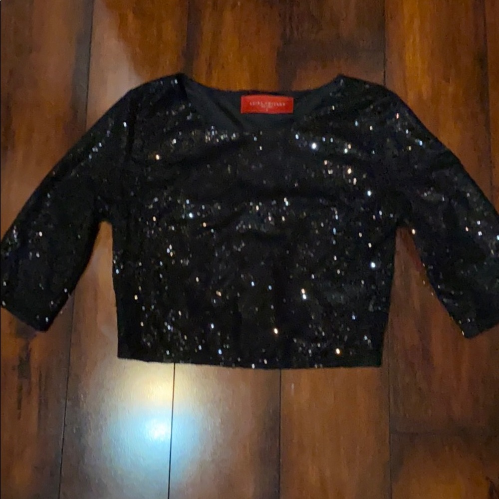 Akita crop top